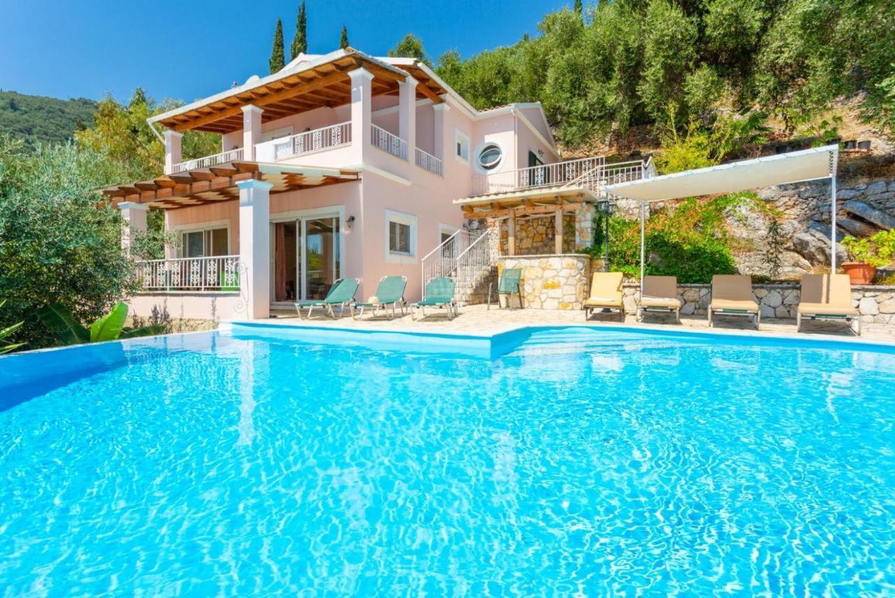 Villa Petros Katávolos Екстериор снимка