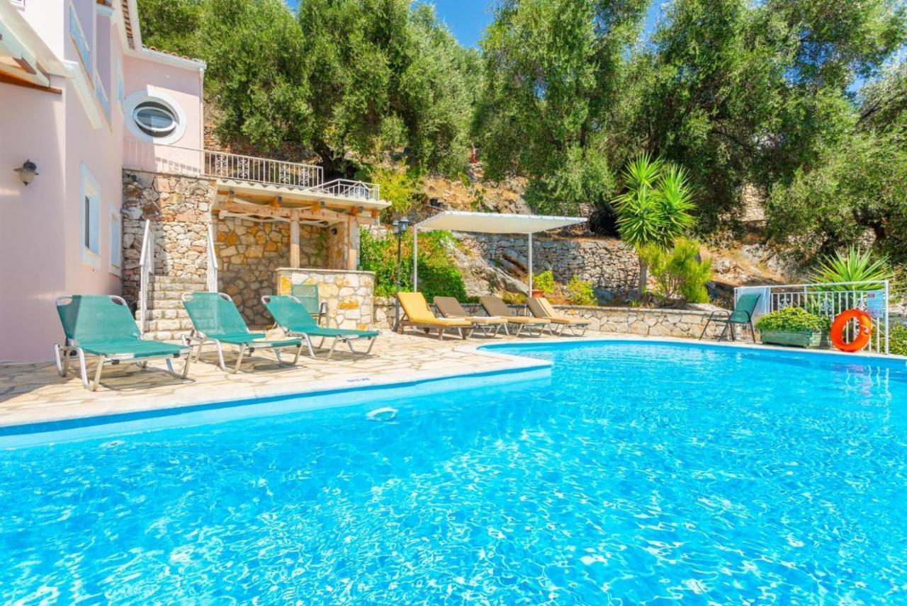 Villa Petros Katávolos Екстериор снимка