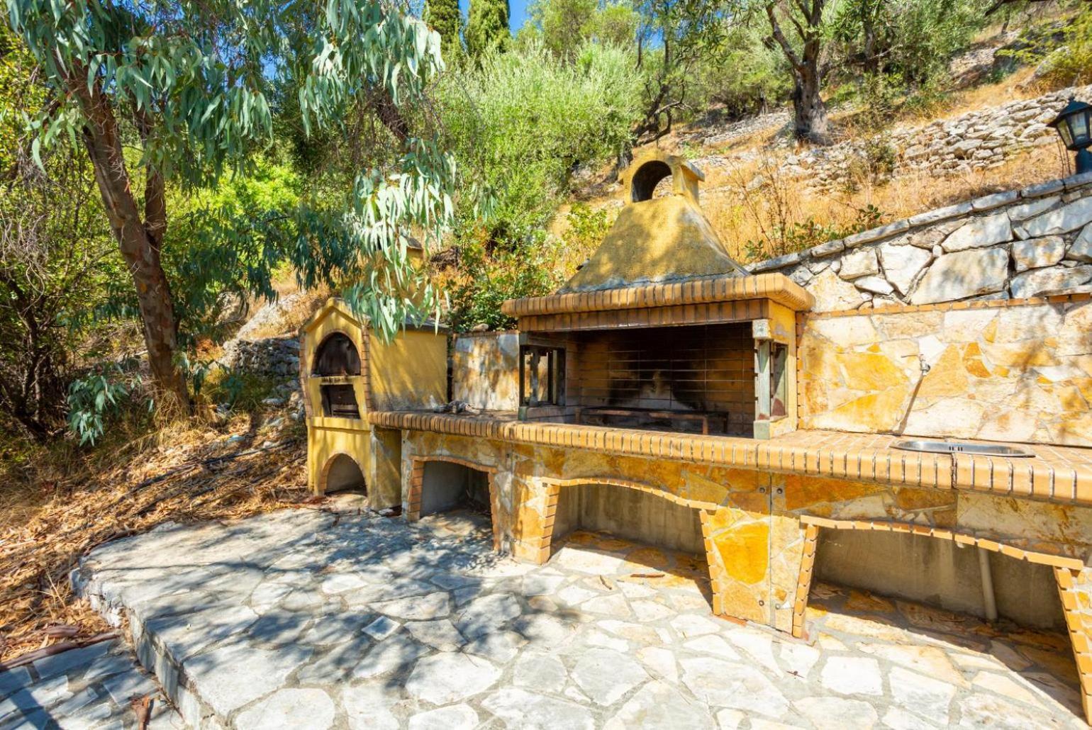 Villa Petros Katávolos Екстериор снимка