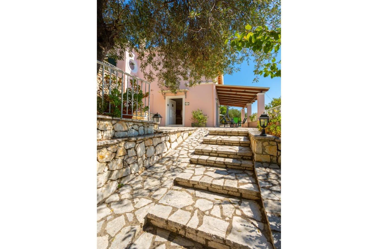 Villa Petros Katávolos Екстериор снимка