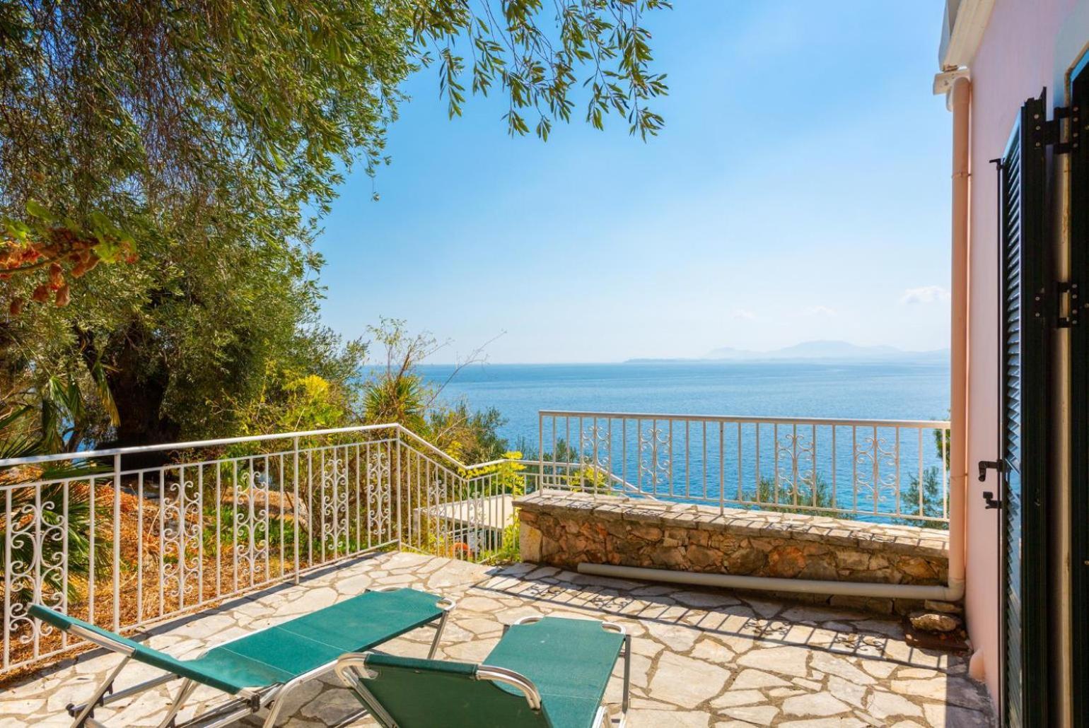 Villa Petros Katávolos Екстериор снимка