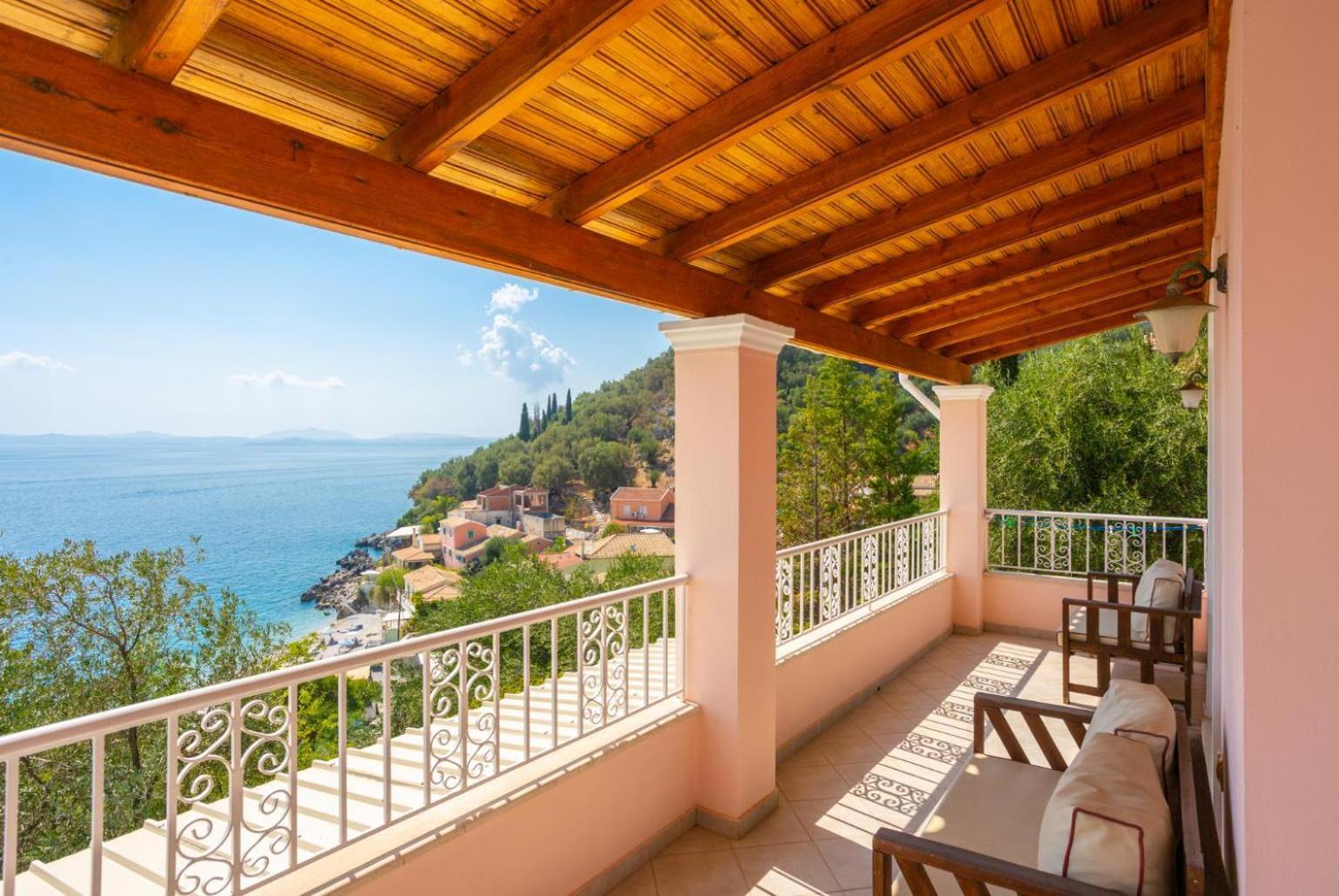 Villa Petros Katávolos Екстериор снимка